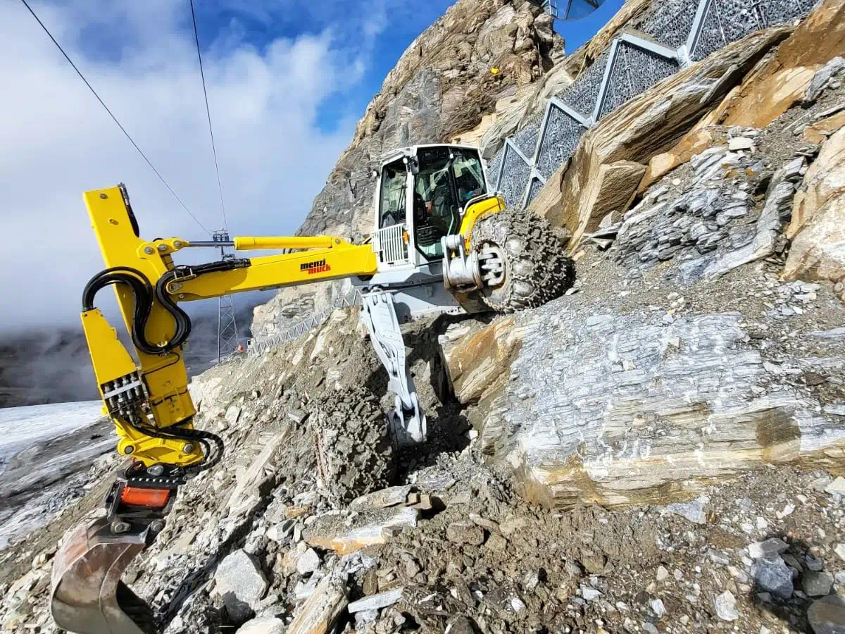 Menzi Muck M525x at work