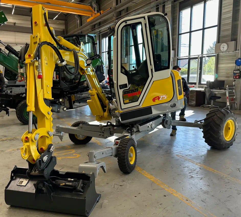 Menzi Muck A25 in garage